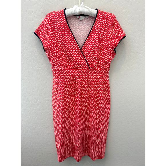 BODEN Red Wave Print Knit Dress Flattering V-Neck Summer Casual | Size 8 - Picture 1 of 7